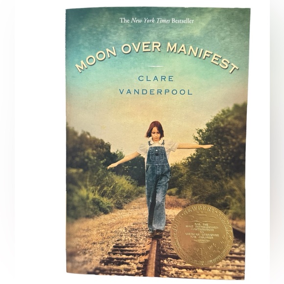 Moon Over Manifest by Clare Vanderpool Paperback Book New - Picture 4 of 5